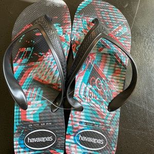 Men's Black Blue Red Havaianas Flip Flops / sandal